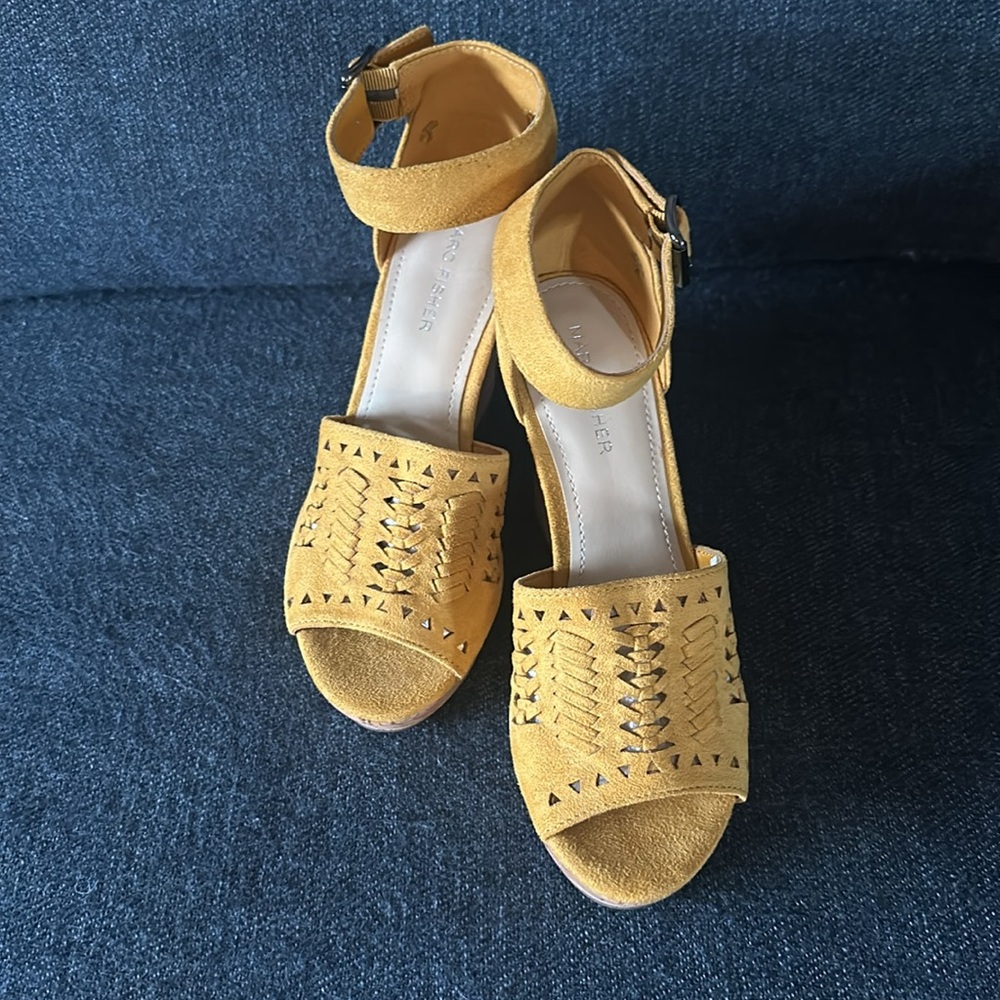 Marc Fisher, NEW, platform sandals, 7.5 - Picture 2 of 4